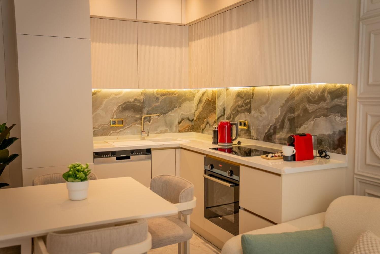Appartement Luxury In The Center Of 100m To The Sea Alanya