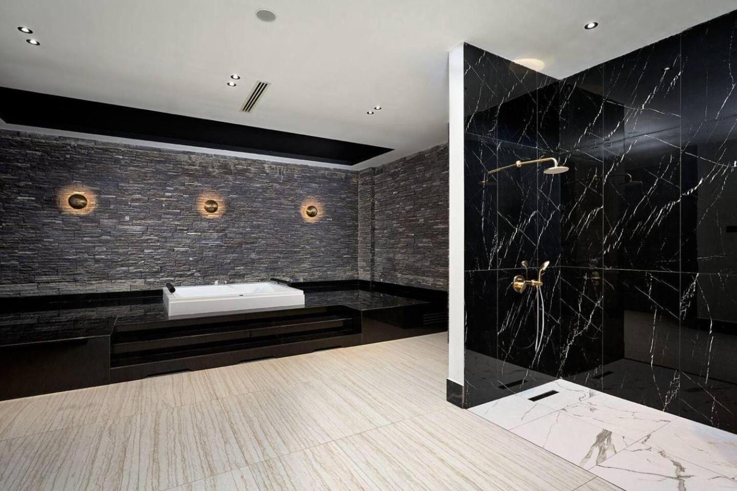Luxury In The Center Of 100m To The Sea Appartement